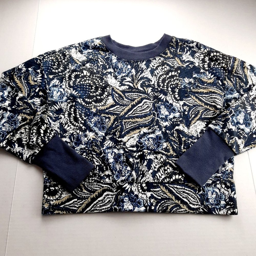 Joie Women's Cropped Sweatshirt Size Medium Navy Blue Floral Print Thumbholes
